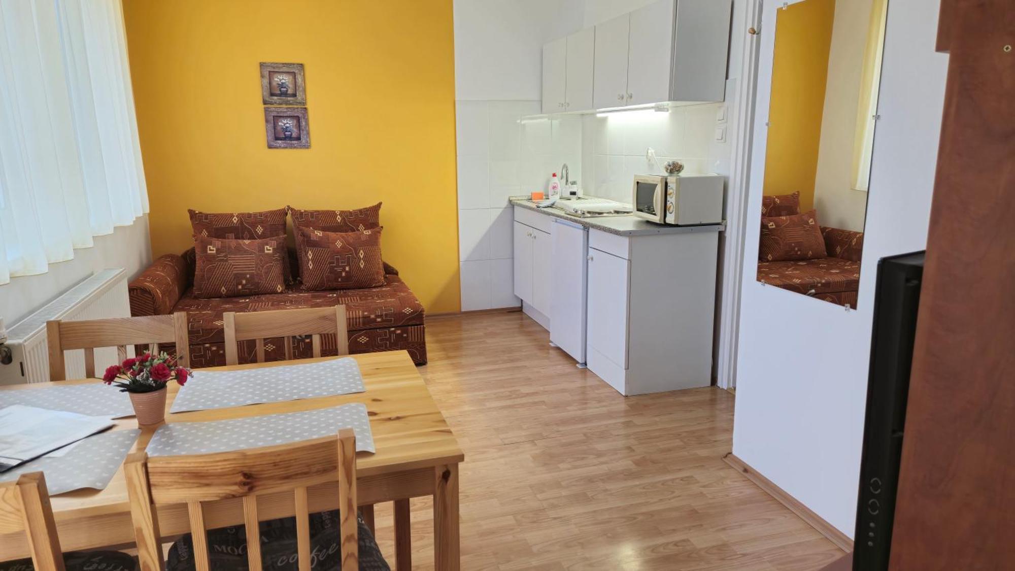 Roxanna Apartman Gyula Extérieur photo